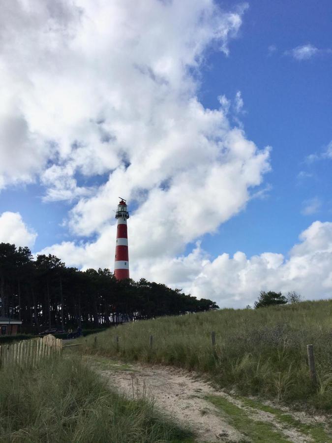 Huize Moddergat! Sleeping On The Wadden Sea. Exterior foto